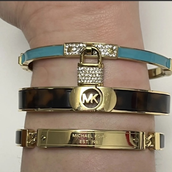 Stunningly pretty Michael Kors bracelets. - Picture 13 of 15